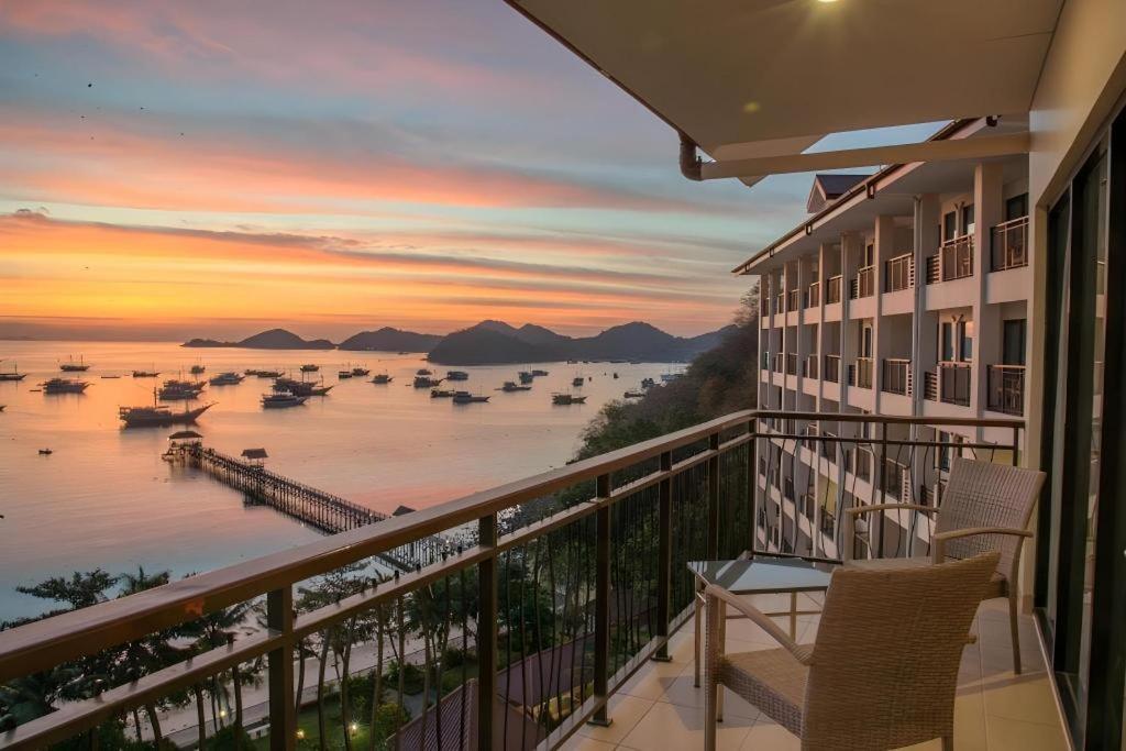 Laprima Hotel Лабуан-Бахо Экстерьер фото