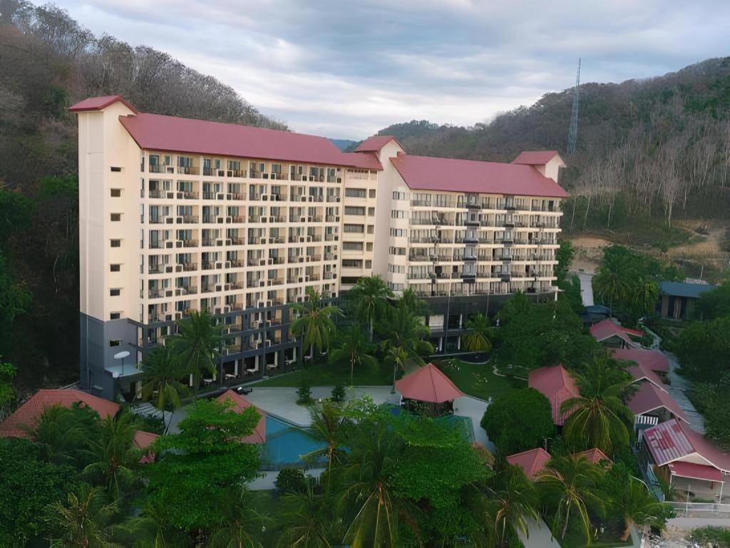 Laprima Hotel Лабуан-Бахо Экстерьер фото